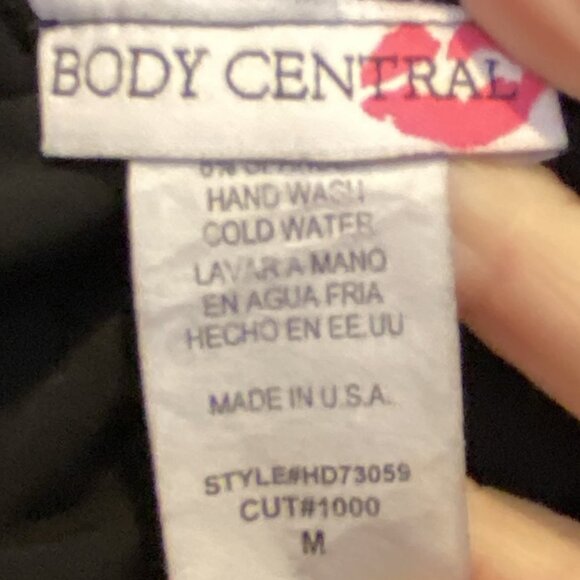 VINTAGE BODY CENTRAL -- Black Cocktail Dress, Knee-Length w/Strappy Halter Neck - Picture 15 of 16